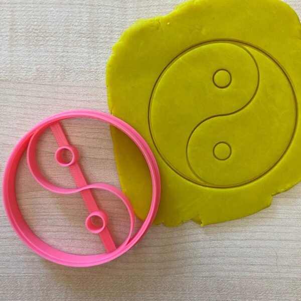 Yin and Yang Cookie Cutter